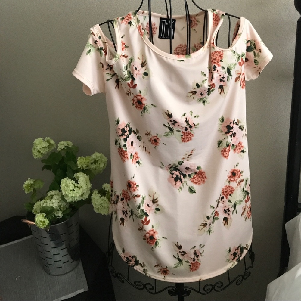 TMG New York floral cold shoulder sz xl